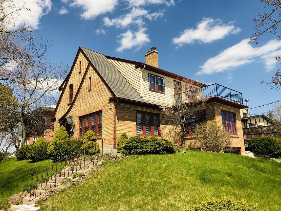 801 N 4th St., Manitowoc, WI 54220