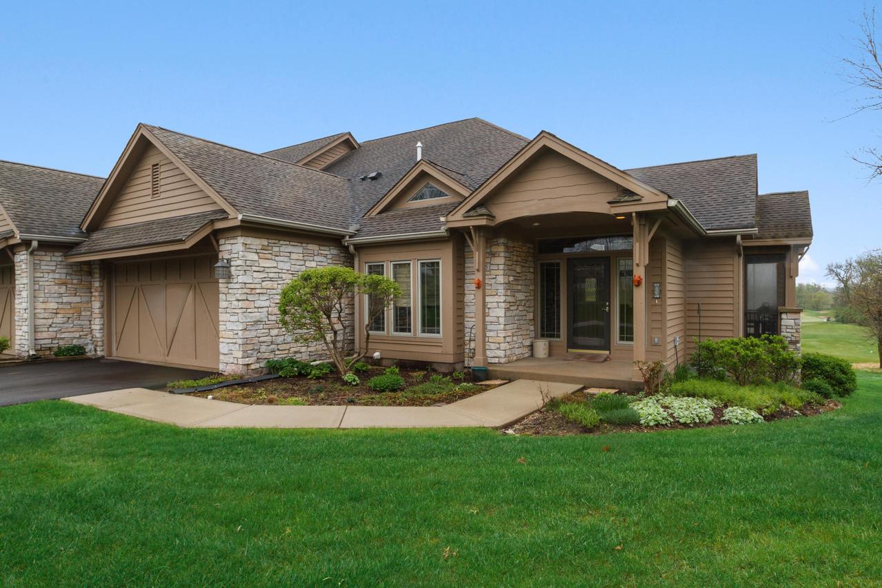 105 Terrace Dr #43-5B, Geneva, WI 53147
