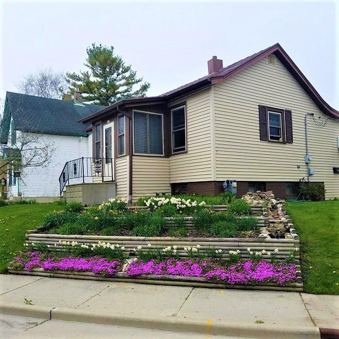 702 S 14, Manitowoc, WI 54220