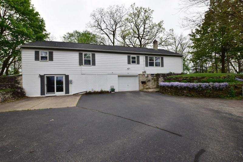 490 Cedar Pl, Mukwonago, WI 53149