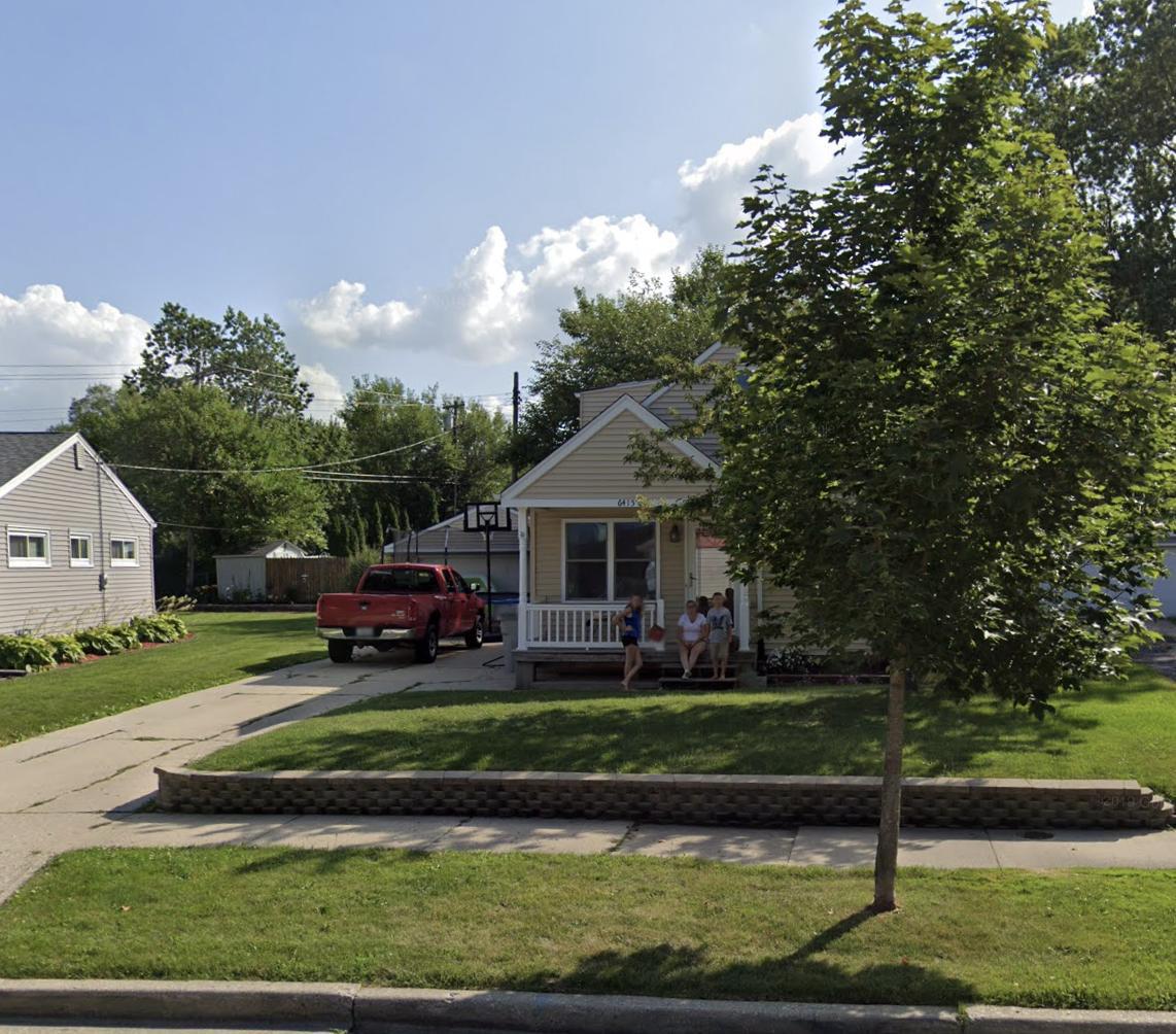 6415 W Manitoba St., Milwaukee, WI 53219