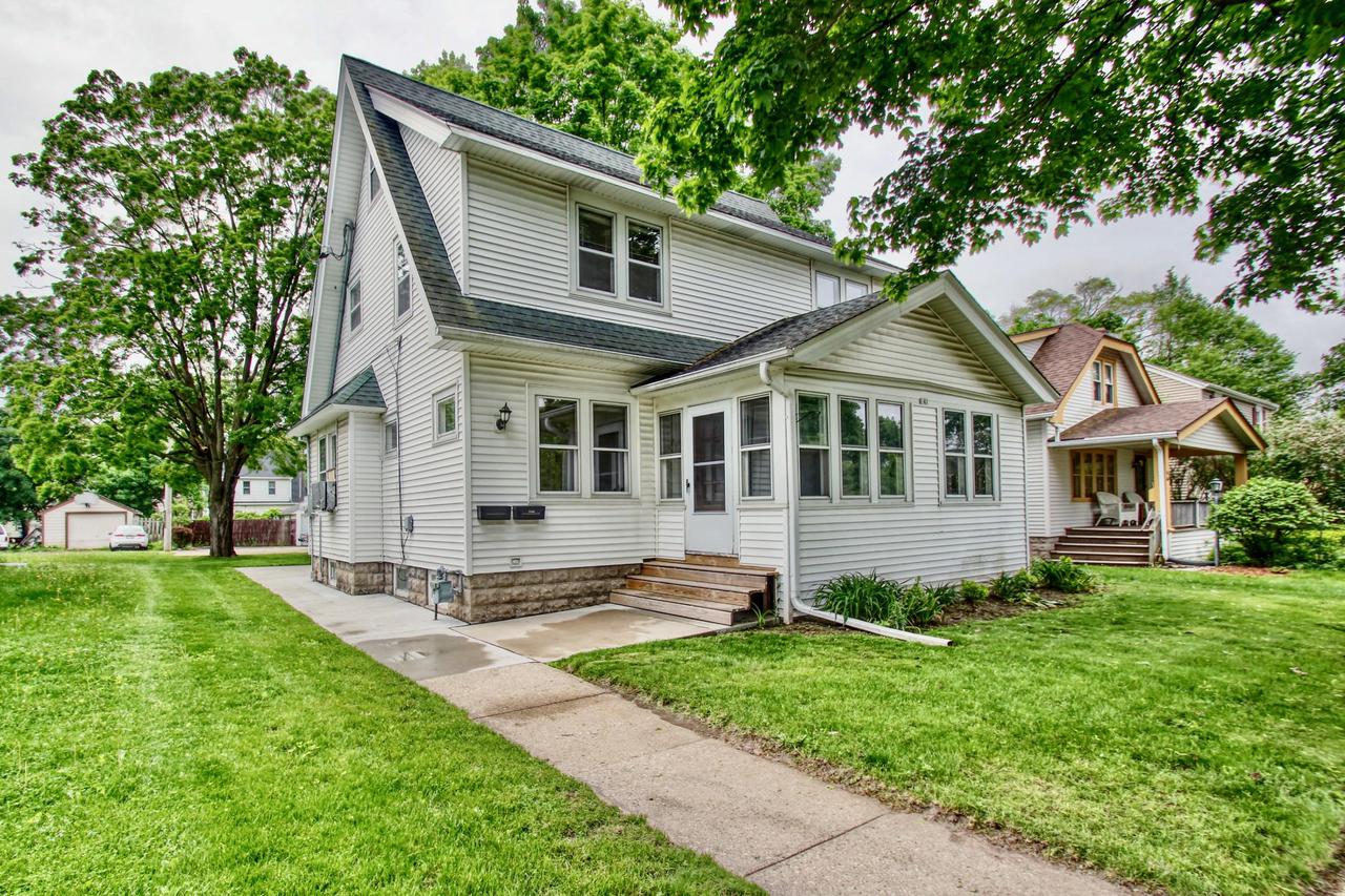 147 Harrison Ave, Waukesha, WI 53186