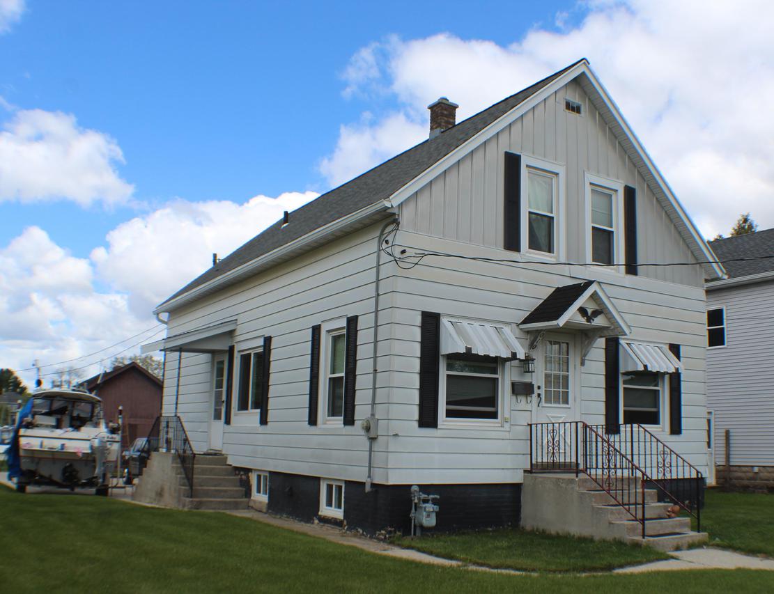 2010 Jackson St., Two Rivers, WI 54241