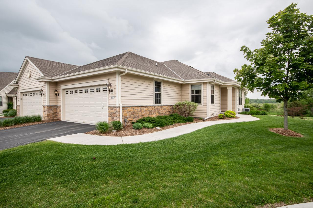 3611 Sandpiper Cir., Waukesha, WI 53189
