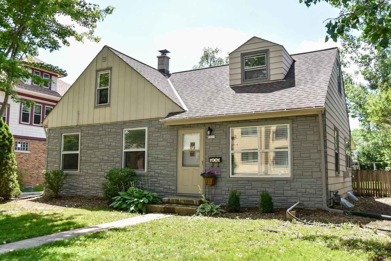 8421 W North Ave., Wauwatosa, WI 53226