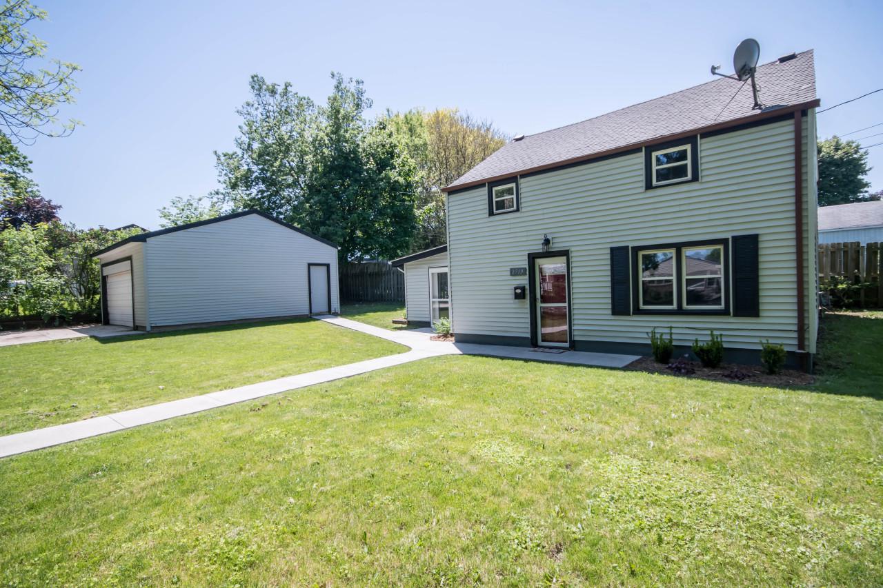 2719 S 55th St, Milwaukee, WI 53219