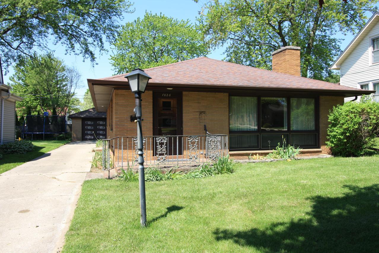 1026 Indiana St, Racine, WI 53403