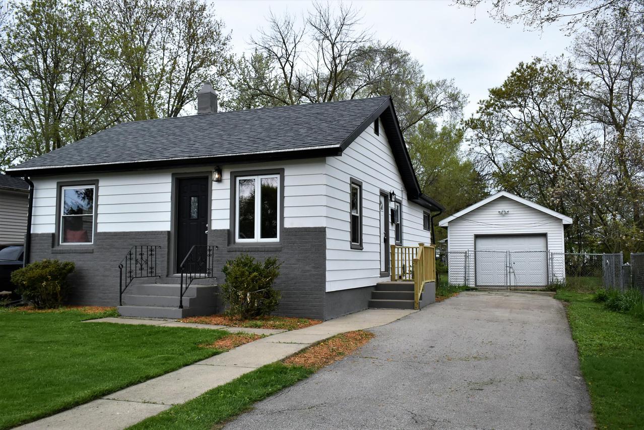 1625 Indiana St, Racine, WI 53405