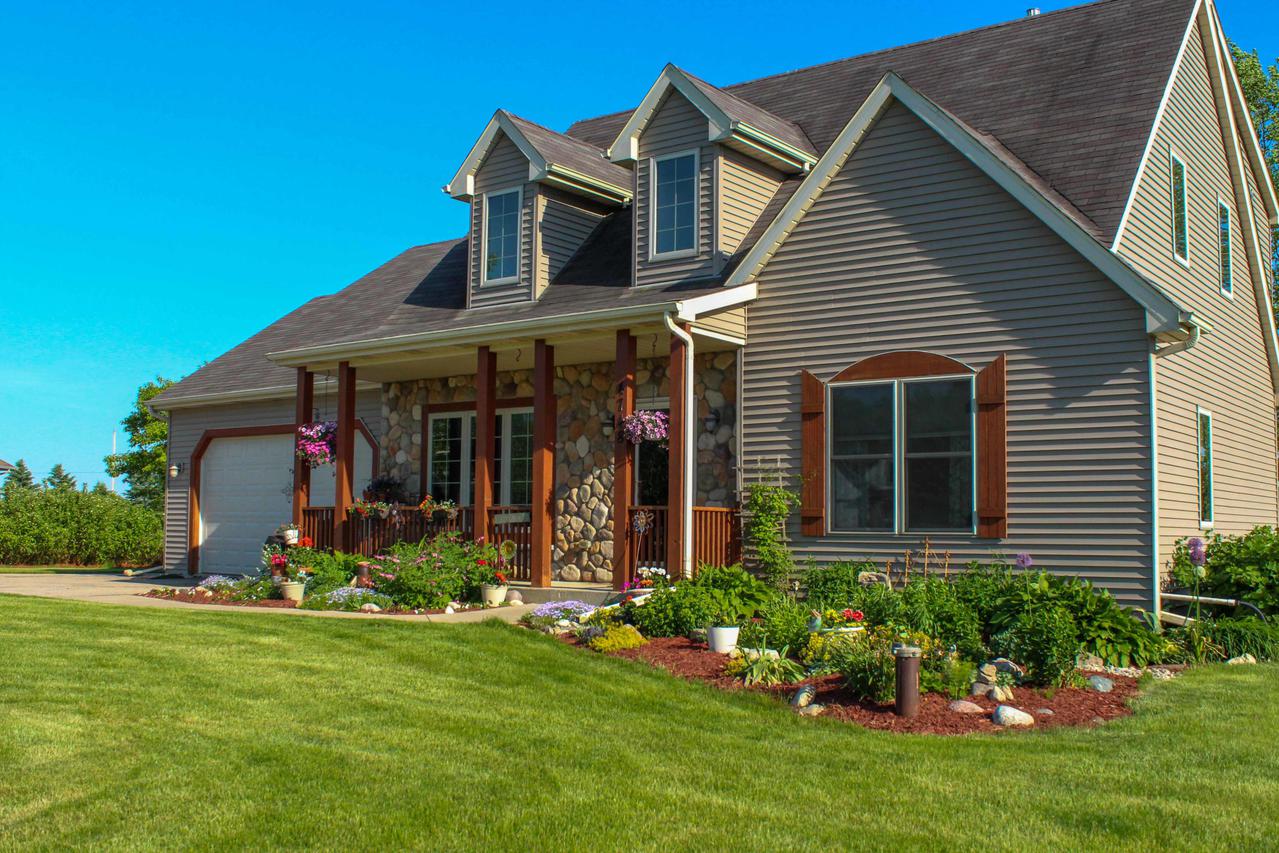 W4748 Ridgeview Rd, Lafayette, WI 53121