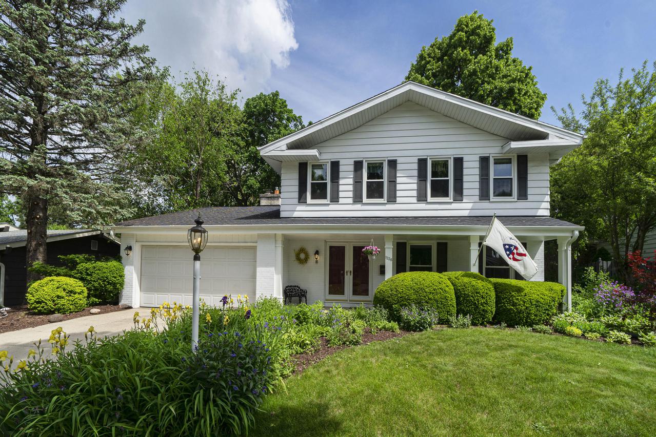 1226 Downing Dr., Waukesha, WI 53186