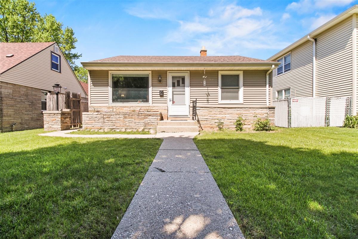 3537 N 63rd St, Milwaukee, WI 53216