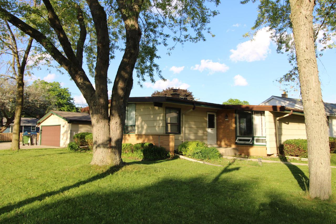 3579 W Parnell Ave, Milwaukee, WI 53221