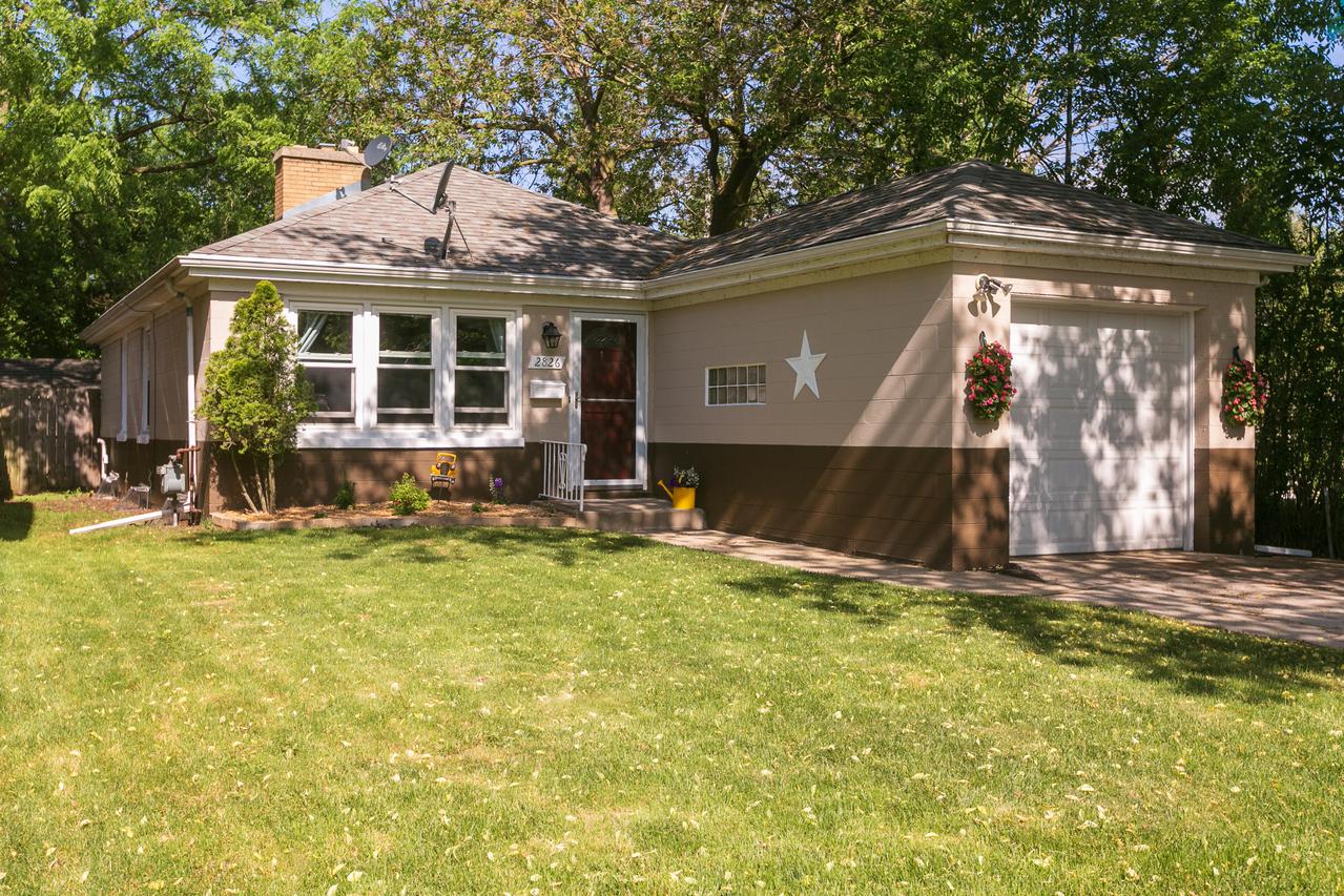 2826 Blaine Ave, Racine, WI 53405