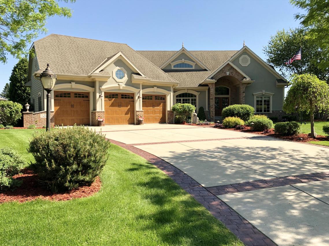 N52W21515 Golfview Dr., Menomonee Falls, WI 53051