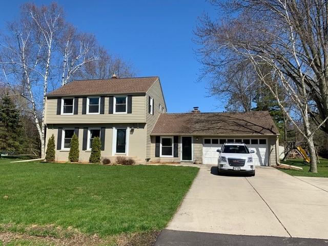 9064 N Tennyson Dr, Bayside, WI 53217