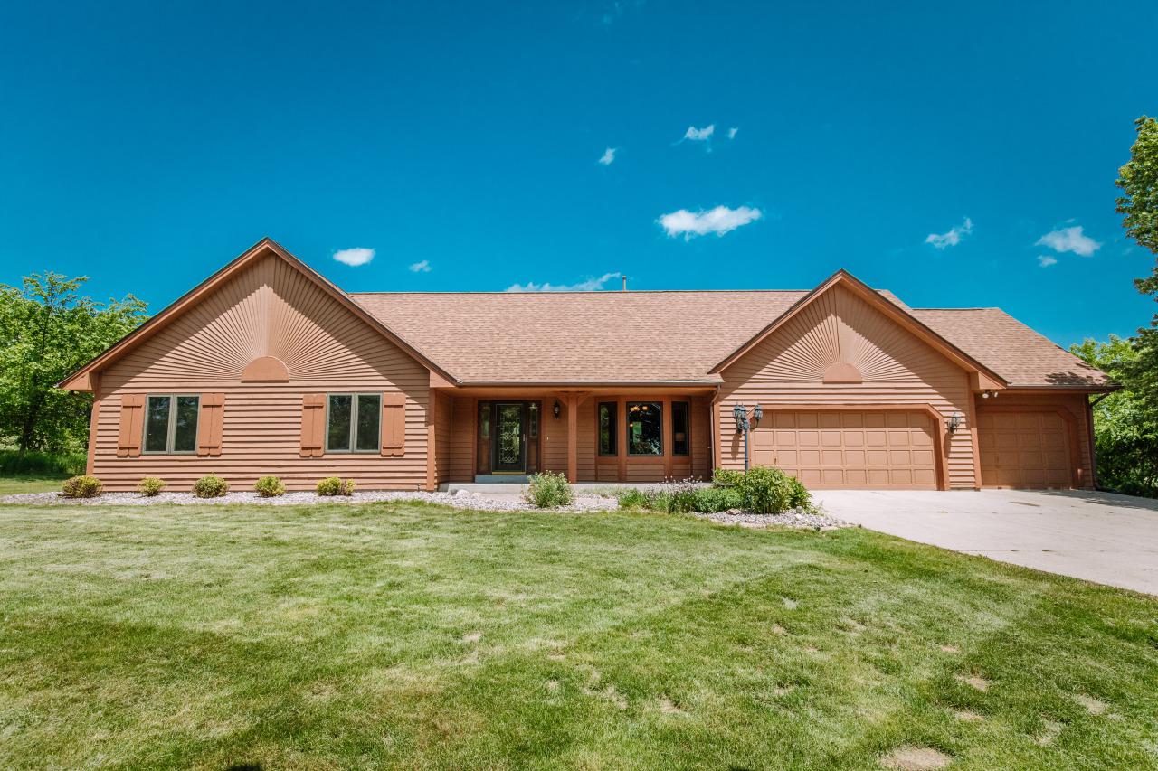 S78W29444 Frog Alley, Mukwonago, WI 53149
