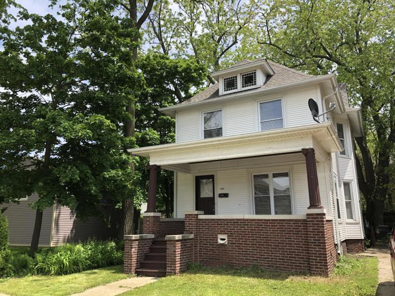 1633 Park Ave., Racine, WI 53403