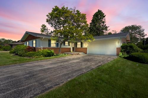 210 White Sand Ln., Wind Point, WI 53402