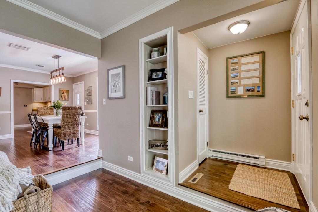 2377 N 84th St., Wauwatosa, WI 53226