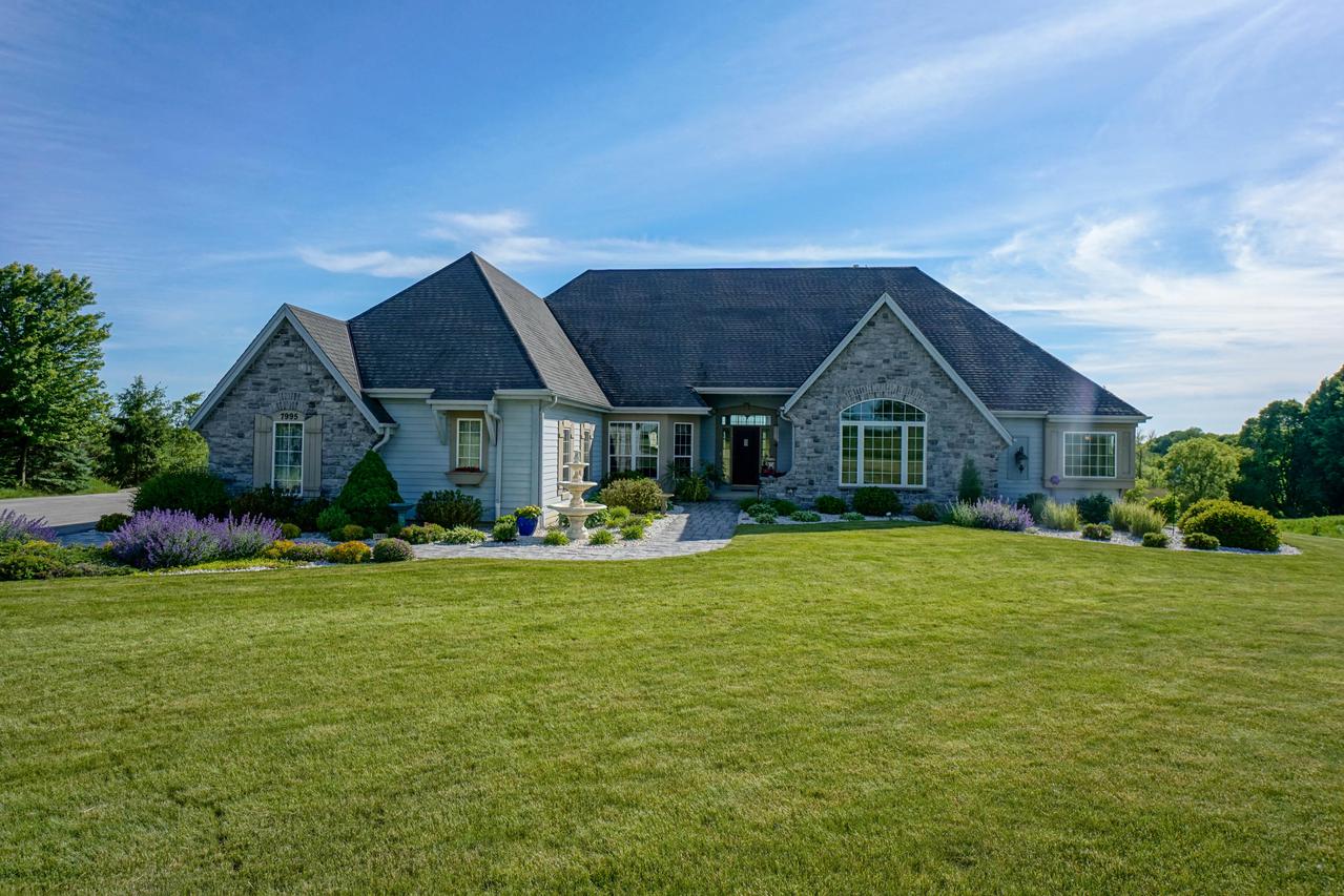 W376N7995 Mcmahon Rd., Waukesha, WI 53066