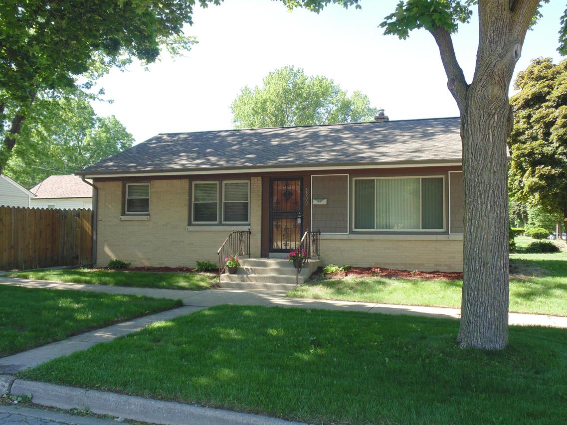 6300 W Keefe Ave Pkwy., Milwaukee, WI 53216