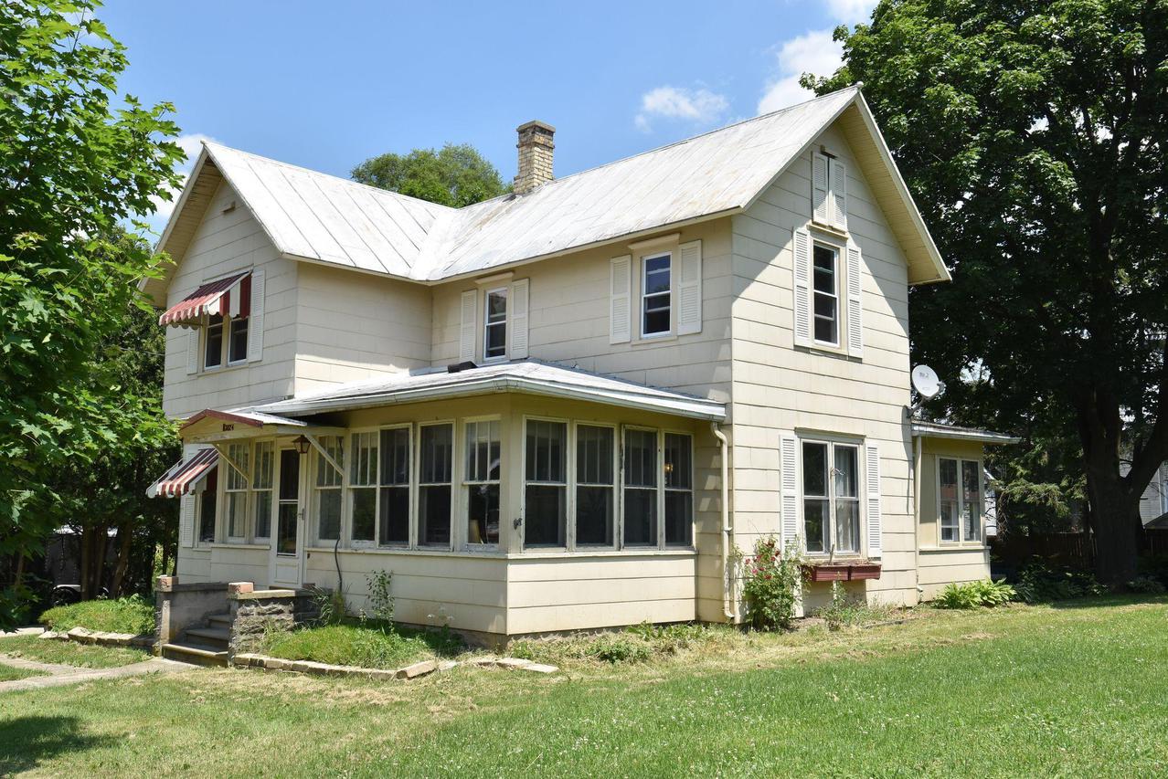 N3824 Liberty St, Sullivan, WI 53178