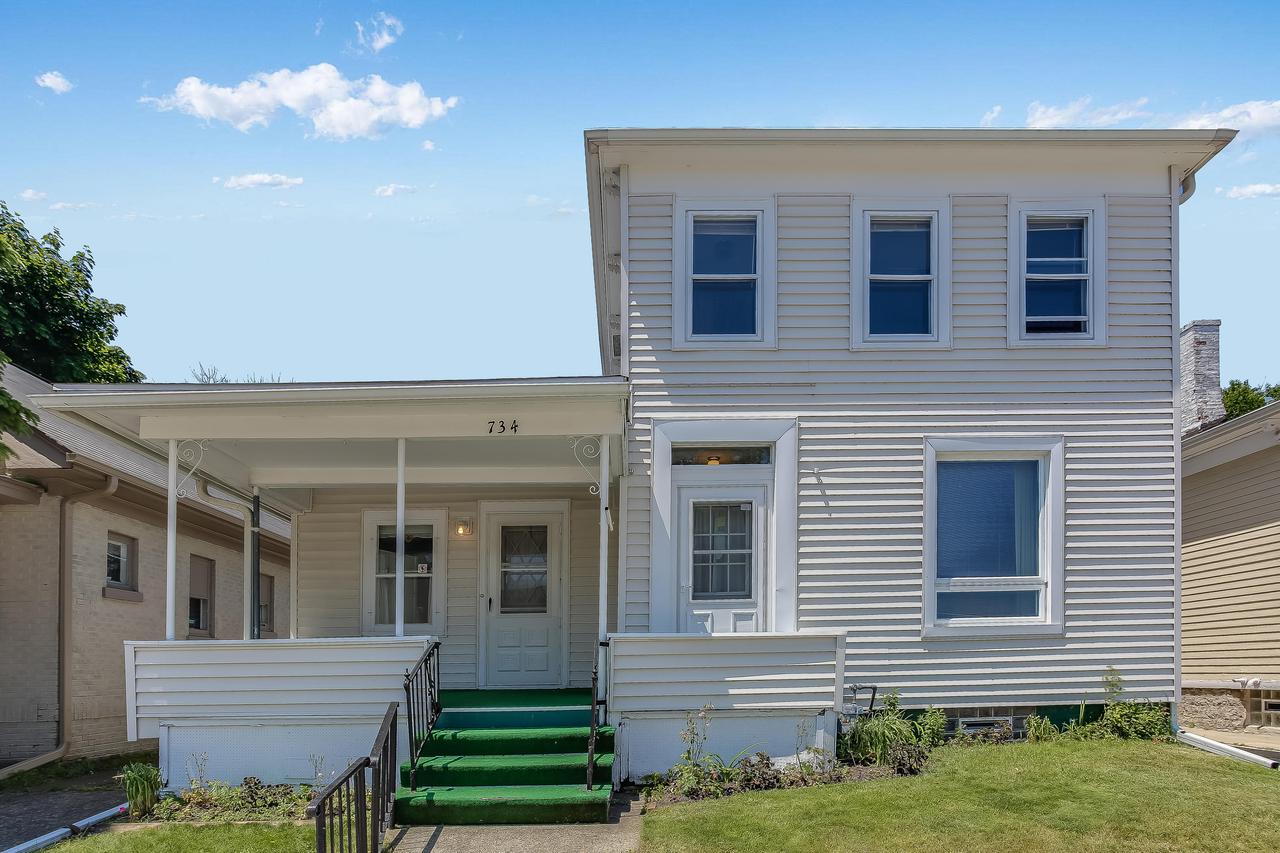 734 Grand Ave., Racine, WI 53403