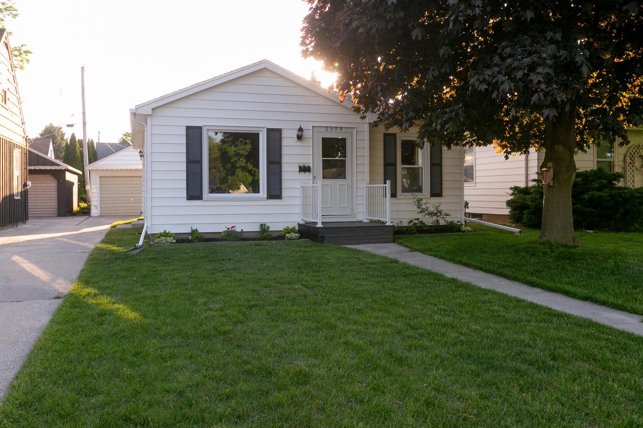 2304 James Blvd, Racine, WI 53403