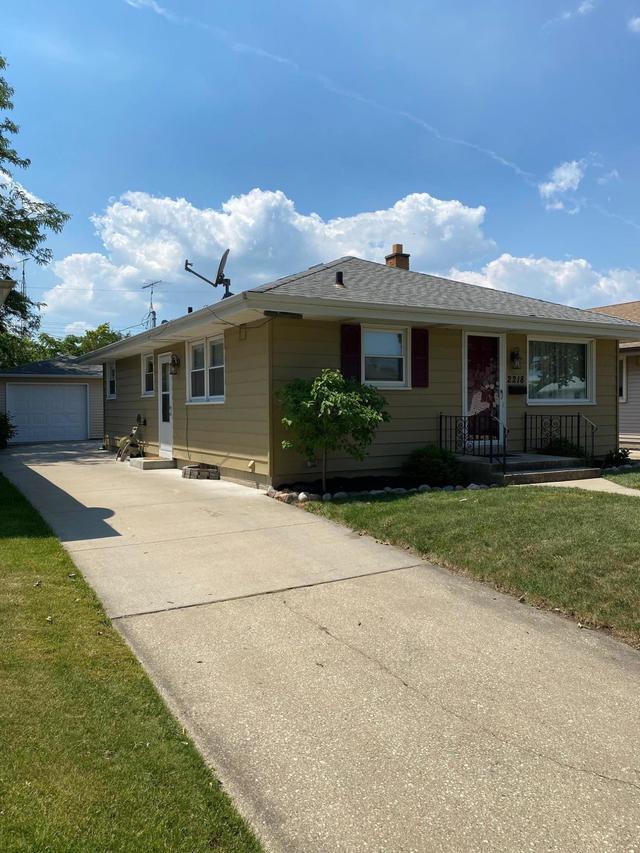 2218 Grove Ave, Racine, WI 53405