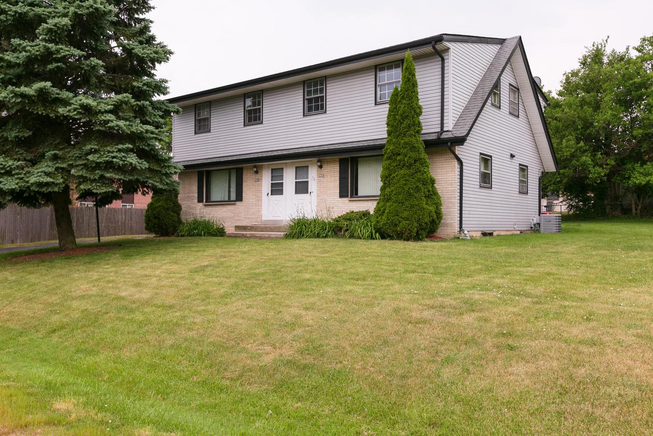 3706 Princess Pl 3708, Racine, WI 53406