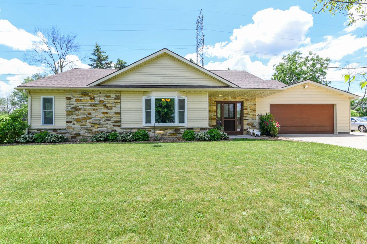 16801 W Roosevelt, New Berlin, WI 53151