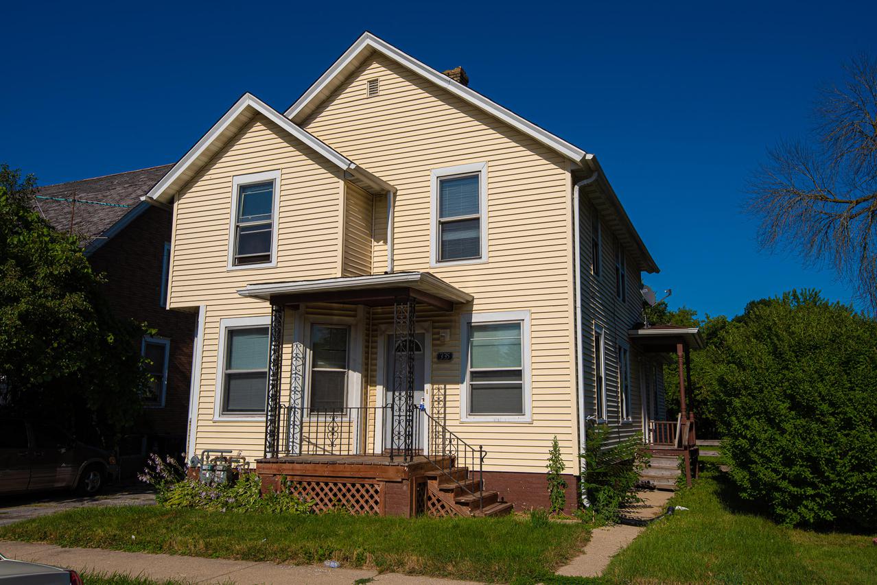 335 Luedtke Ave, Racine, WI 53405