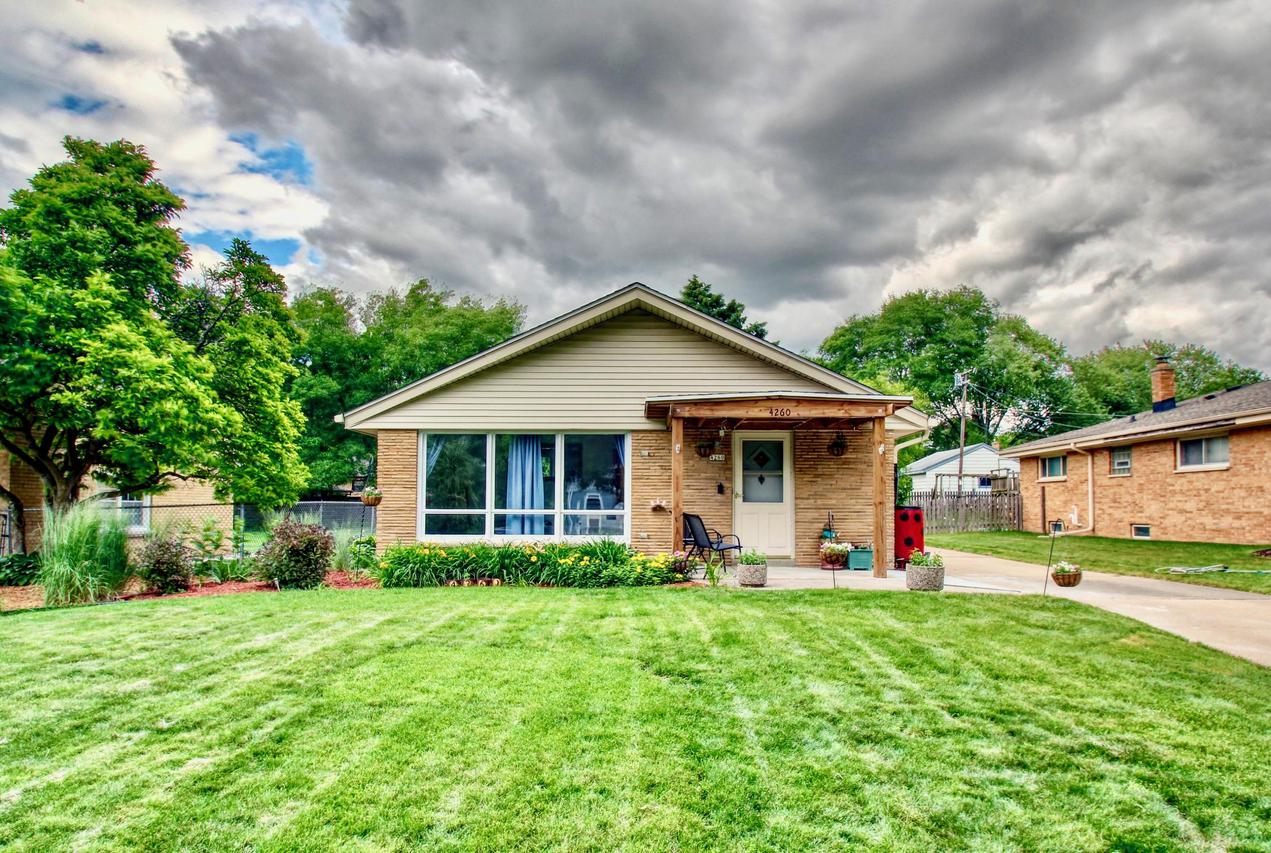 4260 N 94th St, Wauwatosa, WI 53222