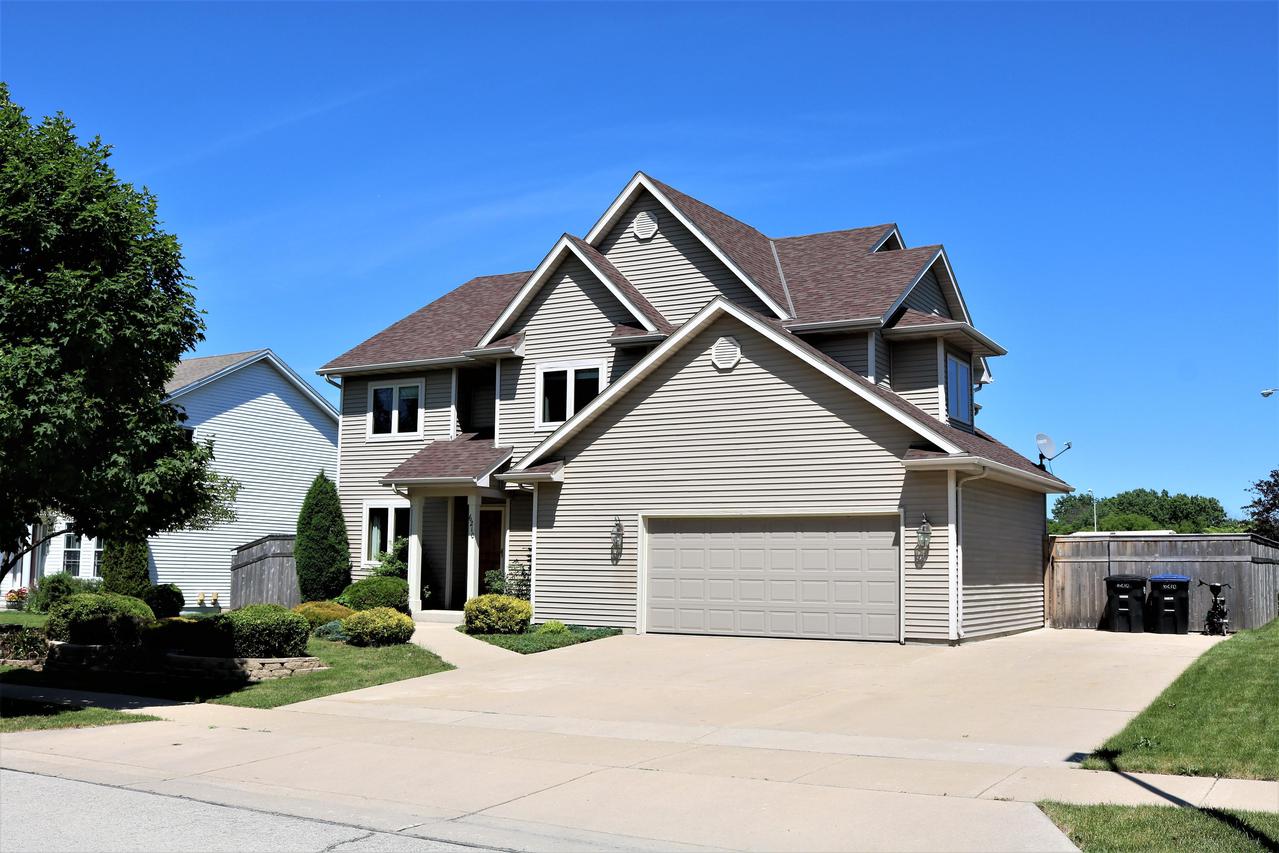 6210 S Elaine Ave., Cudahy, WI 53110