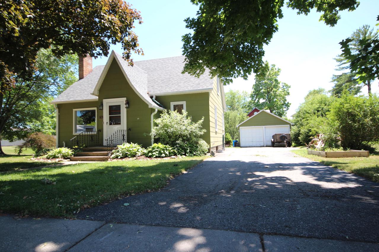 503 Madison Ave, Sullivan, WI 53178