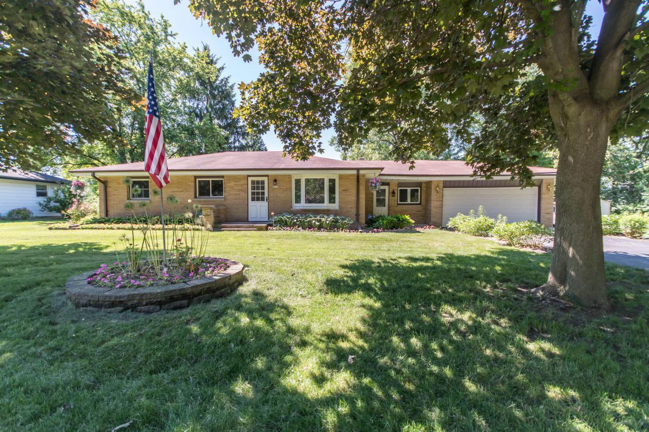 9957 W Margaret Ln., Franklin, WI 53132