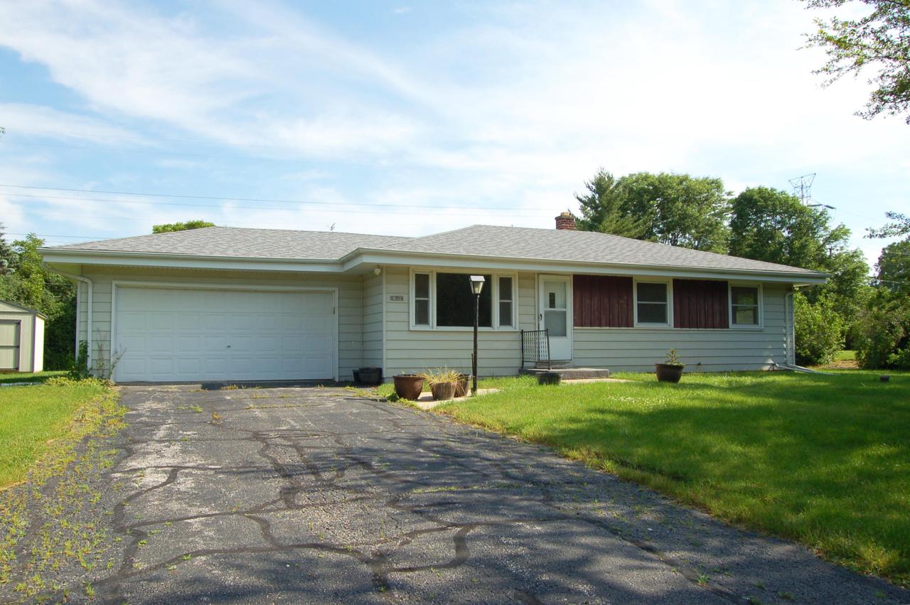 17718 W Rogers Dr., New Berlin, WI 53146