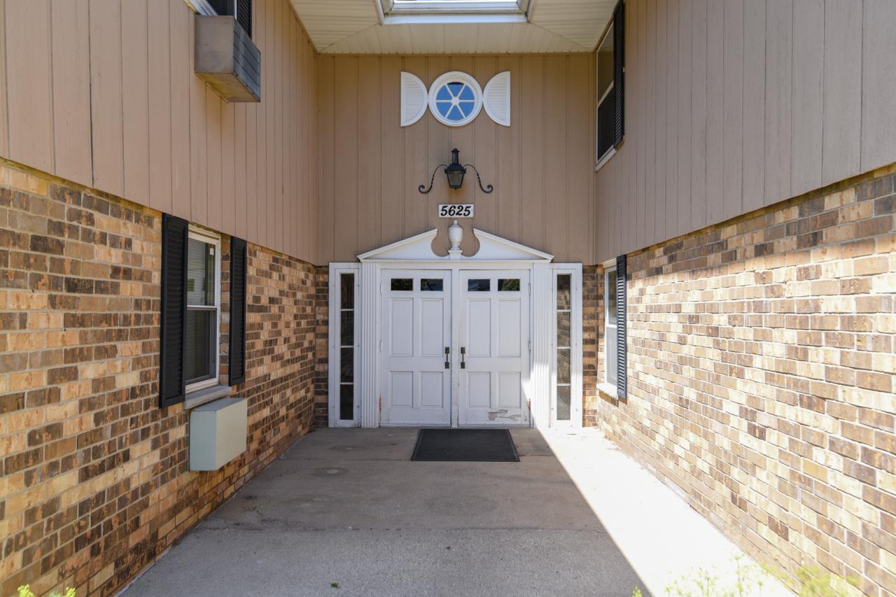 5625 W Brown Deer #101, Brown Deer, WI 53209