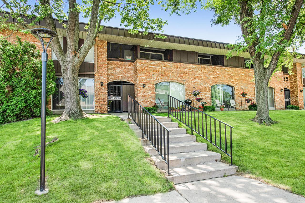 4155 W Rivers Edge Cir. #19, Brown Deer, WI 53209