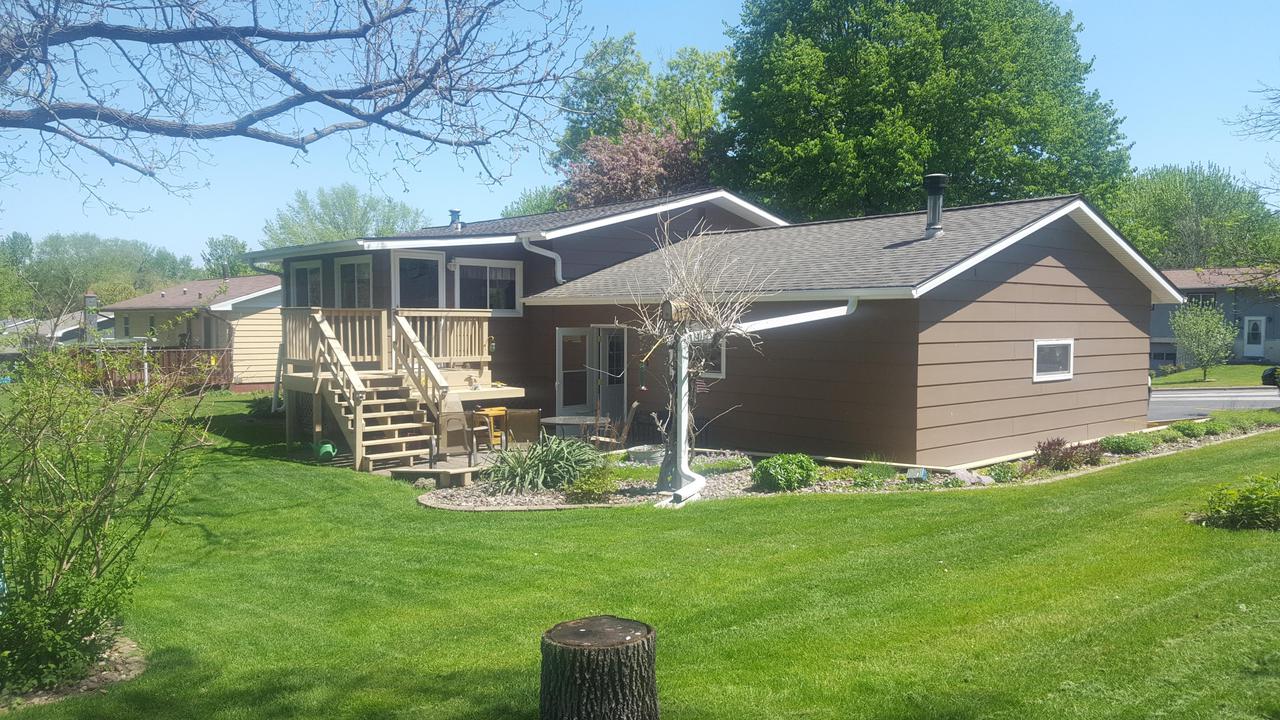 1610 Cliffview, Holmen, WI 54636