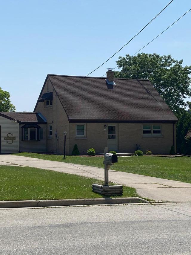 1101 Viebahn St., Manitowoc, WI 54220
