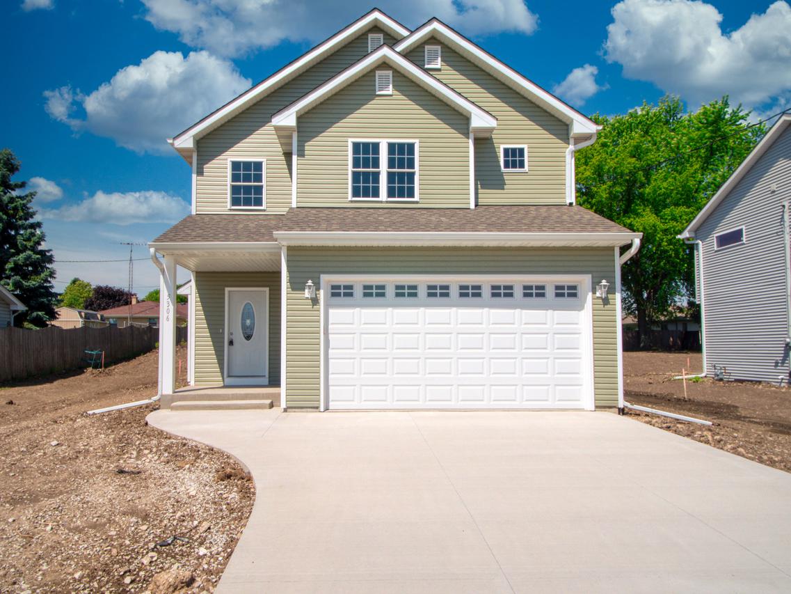 5306 48th Ave, Kenosha, WI 53144