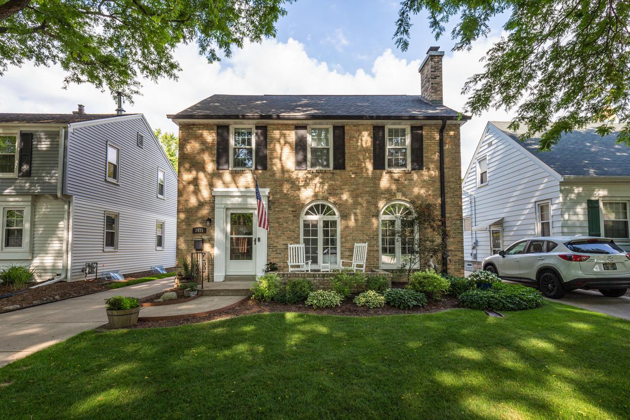 2435 N 84th St., Wauwatosa, WI 53226