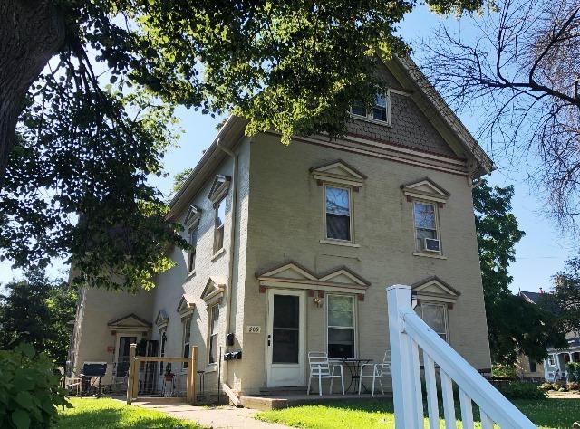509 S 5th St, Watertown, WI 53094