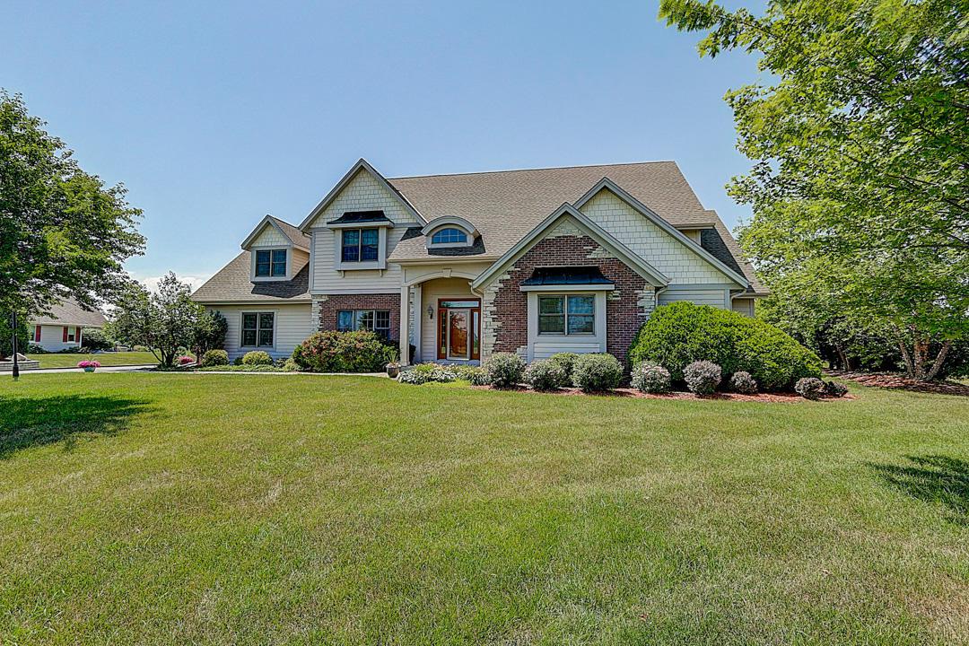 6216 Stefanie Way, Caledonia, WI 53108