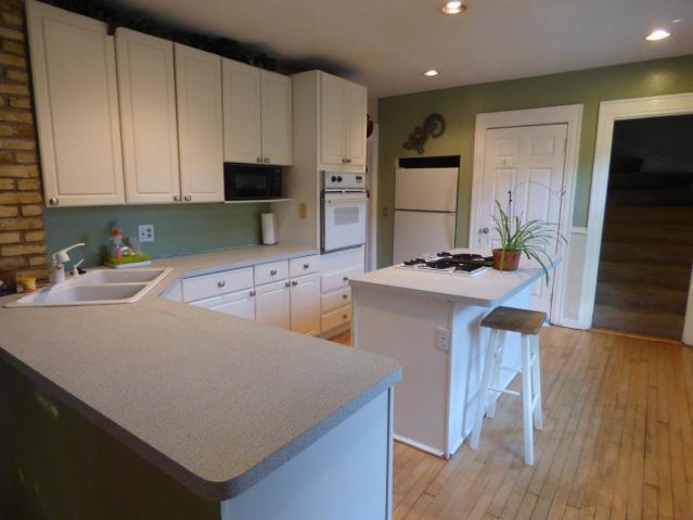 3250 N Richards St, Milwaukee, WI 53212