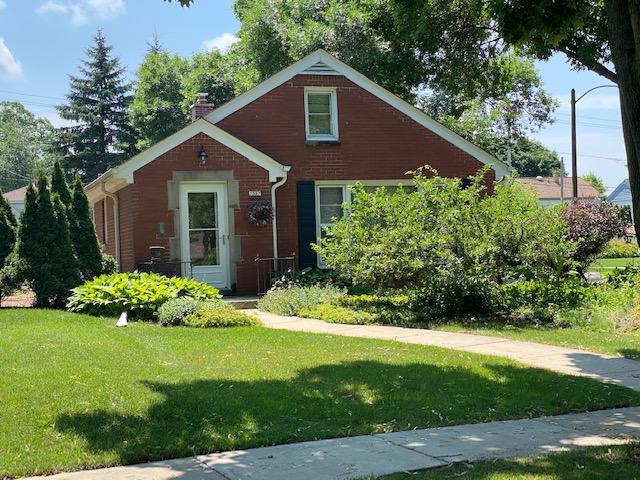 7337 Wellauer Dr., Milwaukee, WI 53213
