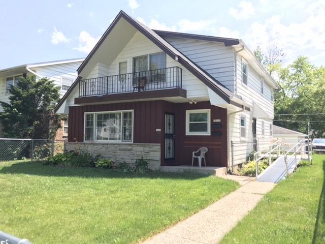 5840 N 93rd St #A/B, Milwaukee, WI 53225