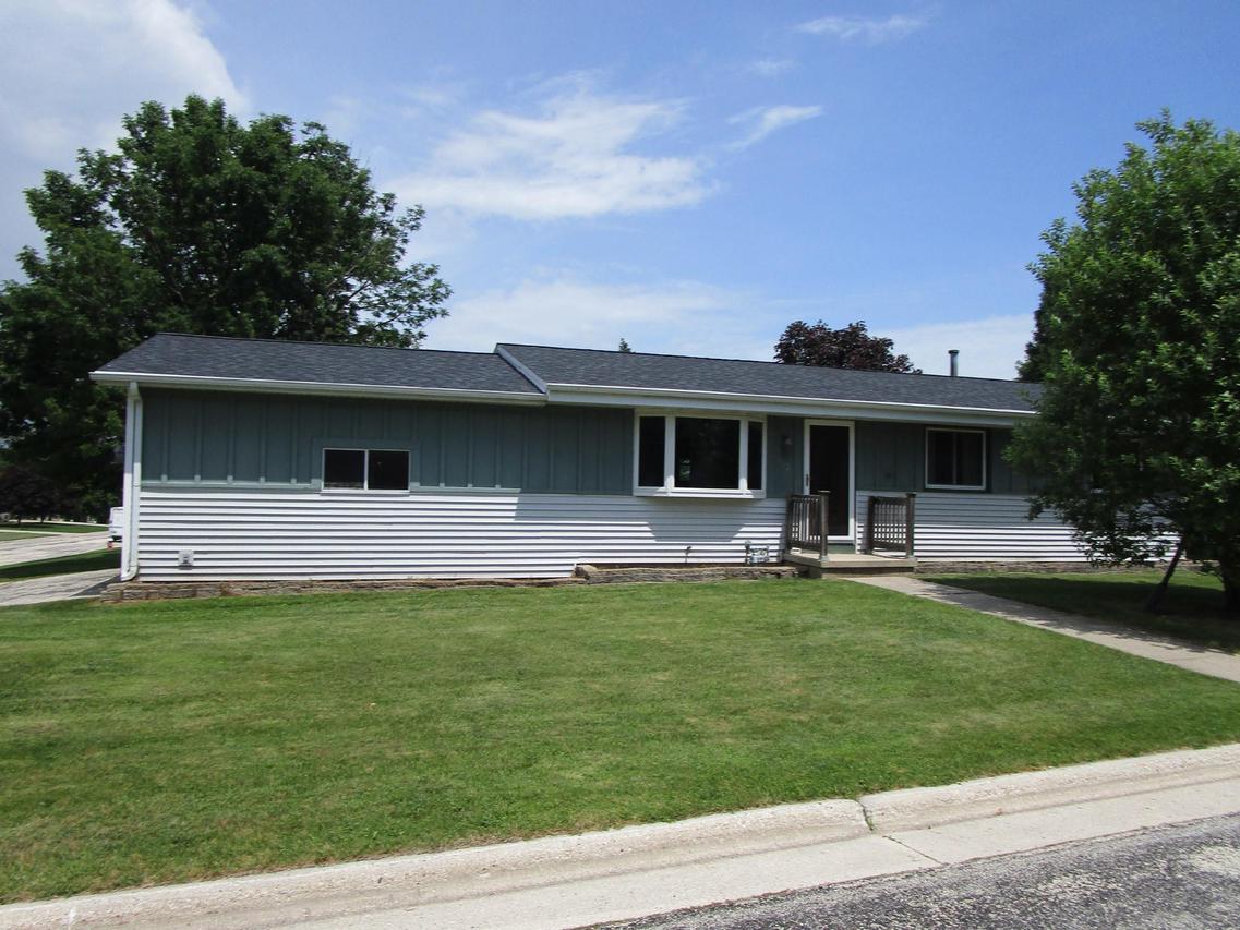112 Westcourt, Saint Nazianz, WI 53042