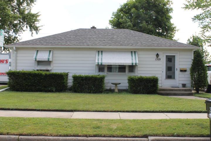 1709 Polaris Ave., Racine, WI 53404
